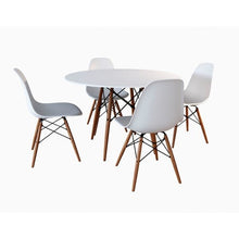 Conjunto Mesa 4 Cadeiras Brancas Eiffel 90cm Base Madeira Tampo Branco - Foto 2