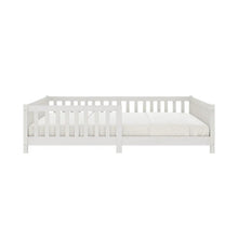 Cama Montessoriana Casal com Grade Eva - 100% Madeira Maciça Branca [Suporta 220kg] - Imagem 7